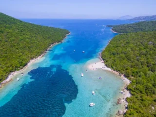 boats allegria,exclusive yacht vacationsDiapori Beach, Sivota , turquoise beach, crystal clear water, turquoise water, inflatable boat,rib boat,boat trip,sea excursion, sandy beach,canvas by mitsis,messonghi,Moraitika, olivar suites